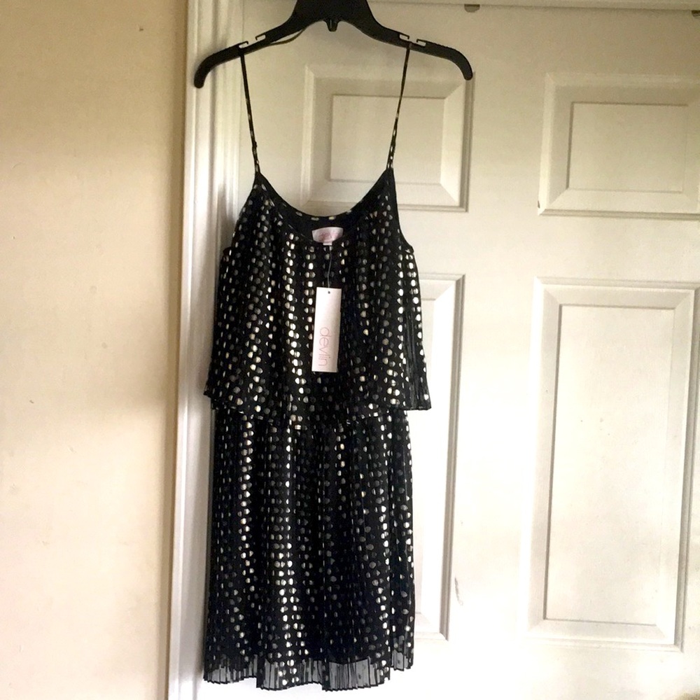 NWT Devlin Sleeveless Gold and Black Dress